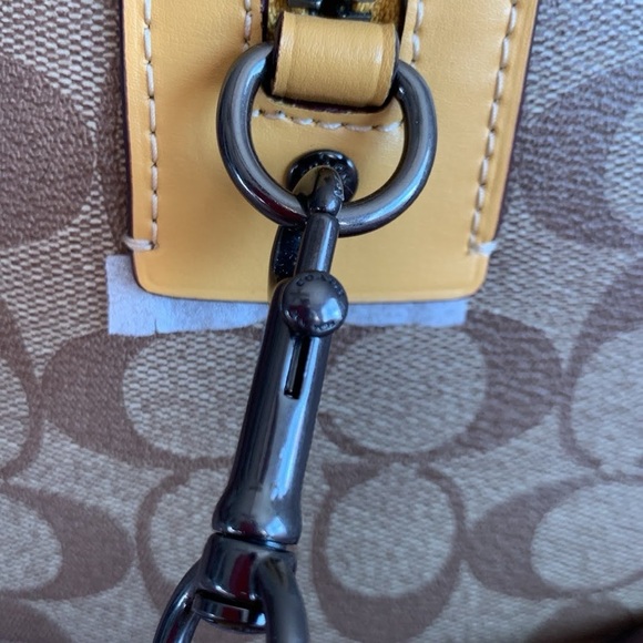 Coach Rowan Satchel - Picture 12 of 17